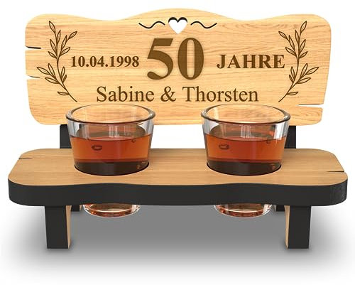 Geschenkfreude Schnapsbank mit Gravur zum Hochzeitstag - 50 Jahre - witziges Hochzeitsgeschenk zur Goldenen Hochzeit personalisiert aus Erlenholz - personalisierte Holzbank inkl. Schnapsgläser