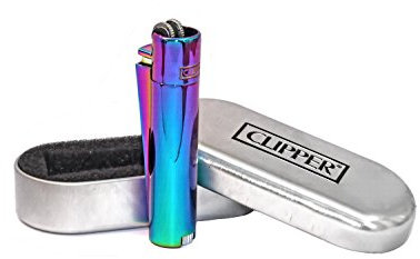 Solides Metall-Feuerzeug, Zündung mit Zündstein, Oberfläche aus gebürstetem Chrom, Farbmischung aus Blau, Grün und Lila Blue and Purple Mix Colour