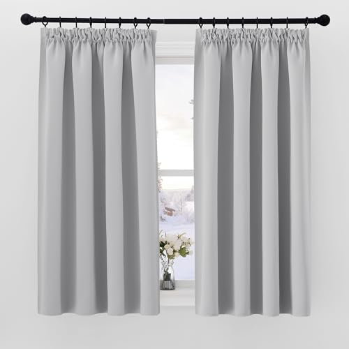 PONY DANCE Blickdichter Vorhang mit Kräuselband 2er Set Verdunklungsvorhänge Thermogardine gegen Hitze Kurze Gardinen mit Kräuselband für Schienensystem, H 145 x B 140 cm, Silbergrau