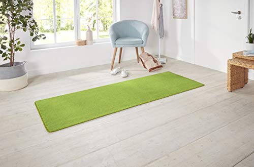 Hanse Home Nasty Läufer – Flauschiger Kurzflor Teppich Einfarbig Unifarben für Esszimmer, Wohnzimmer, Kinderzimmer, Flur, Schlafzimmer, Küche – Uni Grün, 80x200cm