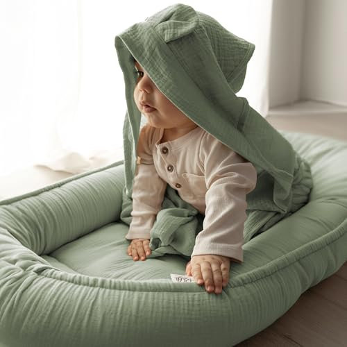 PaLulli® 2-seitig Musselin Babynestchen mit Pucktuch, Atmungsaktive Musselin - Handtuch mit Kapuze und eingenähten Ohren 100% Musselin Oeko TEX Kuschelnest Kokon für Babybett (Salbei grün)