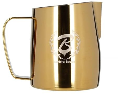 Barista Space Jarra de leche plateada pulida, ideal para latte art con boquilla precisa, ligera y manejable, recomendada por campeones del mundo, color plateado dorado, 450 ml