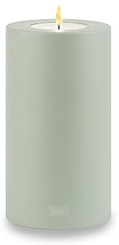 Qult Farluce Trend • Farbe Wüstensalbei • ∅10cm Höhe 18cm • Teelichthalter in Kerzenform • Kunststoffkerze in Kerzenoptik • Mit Teelichteinsatz • inkl. 1 TLM16 Maxilight Teelicht (für ∅10&12cm)