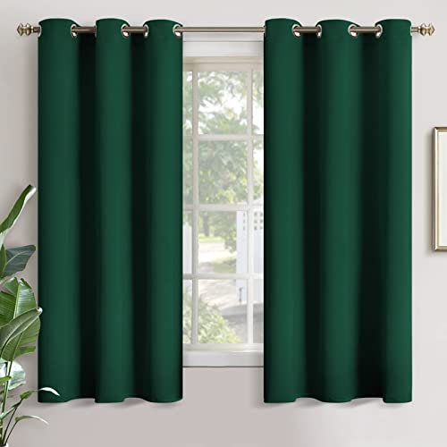 YoungsTex Smaragdgrüne Verdunkelungsvorhänge, 160 cm Länge, für Schlafzimmer, wärmeisoliert, mit Ösen, Raumverdunkelung, Fenstervorhänge für Weihnachten, Wohnzimmer, 2 Paneele, 106 x 160 cm