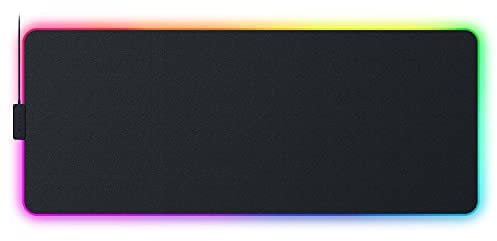 Razer Strider Chroma - Tappetino per mouse ibrido (19 zone di illuminazione Razer Chroma RGB, Dimensioni estese, Base antiscivolo, Resistente ad acqua e deformazioni) Nero