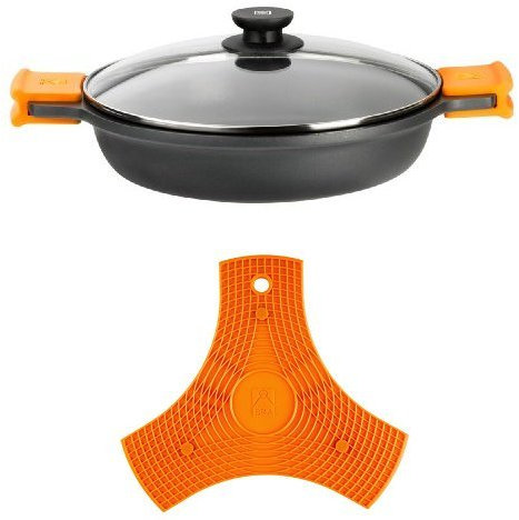 BRA EFFICIENT - Cacerola baja con tapa de cristal y asas de silicona, 40 cm + Salvamanteles de silicona multiusos BRA Safe 2 unidades
