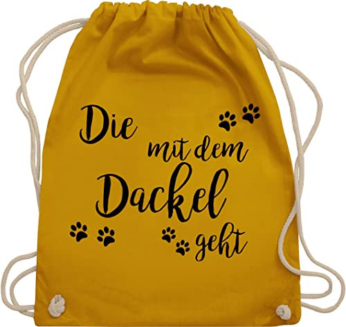 Shirtracer Turnbeutel Rucksack - Sprüche Statement - Die mit dem Dackel geht schwarz - Unisize - Senfgelb - statements stoffbeutel spruch aufschrift