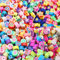 300 Stück Perlen zum Auffädeln Clay Beads für Kinder Armbänder, Bastelperlen Zum Auffädeln Kinder mit Smiley Perlen, Schmetterling, Süssigkeit, Eis, Blumen für die Herstellung von Schmuckarmbändern