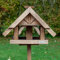 VOSS.garden Maison/Mangeoire pour Oiseaux “Herte, en Bois Massif, Hauteur Totale avec Pied env. 135 cm