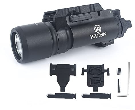 QIRUIMY X300 Lámpara de pistola táctica, pistola de aire linterna linterna de 600 flujos de iluminación de color claro a menudo brillante / instantánea luz de arma de fuego (Negro)