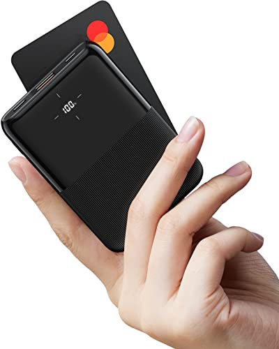 Charmast Mini Powerbank 20 W PD 5000 mAh Power Bank with Integrated Charging Cable, USB C External Battery, Non-Slip Portable Charger with LED Display, Compatible with iPhone 16/15/14/13/12 Mobile