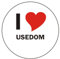 INDIGOS UG Aufkleber - Sticker - Autoaufkleber - I Love Usedom - 8 cm Durchmesser rund - JDM - Die Cut - OEM - Auto - Heckscheibe - aussenklebend, rund, Auto LKW Truck Stadt