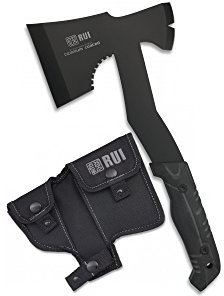 RUI K25 31834. Axt SFL Griff und Gummi bedeckt. Edelstahl Klinge und mit Titan bedeckt. Gesamtgröße: 32 cm. Nylon-Etui mit Schnellverschluss