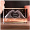 LoveGoals 3D Glas Kristall mit Gravur - Herz aus Zwei Händen mit Text Bester Papa graviert - Geschenk für Männer Mann Vater zu Weihnachten Vatertag Geburtstag