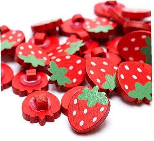10Pcs / lot nette Erdbeere Buttons handgemachte Karikatur Nähen Holzknöpfe Wohnaccessoires
