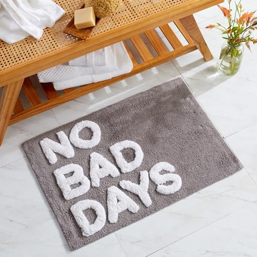Market & Place No Bad Days Badteppich, niedliche Badezimmermatte, lustige Badezimmer-Dekoration für Badewanne und Dusche, Baumwolle, getuftete, saugfähige Badteppiche, 50,8 x 76,2 cm, Grau und Weiß