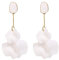 EVER FAITH Weiße Blumenblüten-Ohrringe für Damen, Rose Petal Ohrringe Statement Floral