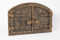 SEZAM doppelte Backofentür aus Gusseisen mit Türriegel, Nietenoptik, Pizzaofentür - Brotofen - Steinofentür, 53,2 x 5,5 x 35,5 cm, kupferfarbene Bemalung
