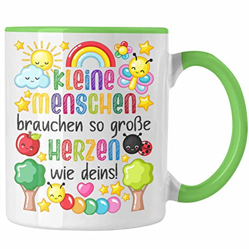Trendation - Erzieherin Tasse Geschenk Danke Dankeschön Abschiedsgeschenk Beste Kindergärtnerin Spruch Kleine Menschen Brauchen Dein Herz (Grün)