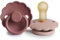 FRIGG Daisy Latex Schnuller | Klassischer Schnuller 2er Pack | Symmetrische Kirschform | BPA-frei | Made in Dänemark | Latex-Schnuller | (Rouge/Woodchuck, Größe 2 (6-18 Monate)