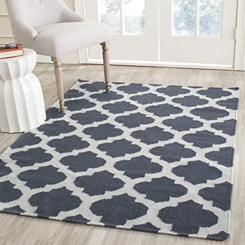 SAFAVIEH Dhurries Collection Area Rug - 5' x 8', Blue & Ivory, Handmade Flat Weave Wool, Ideal for High Traffic Areas in Living Room, Bedroom (DHU623B)