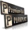 schildEVO 1 Premium Parkplatzschild | GOLD auf Schwarz | 520 x 110 mm | Metallic Wunschtext bis zu 14 Zeichen | Parkplatz-Kennzeichen | Privatparkplatz | DHL-Versand