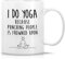 HSIRYAOHD Mug humoristique en céramique avec inscription « I Do Yoga Because Punching People is Frowned Upon Meditation » - 325 ml - Cadeau d'anniversaire motivant et inspirant