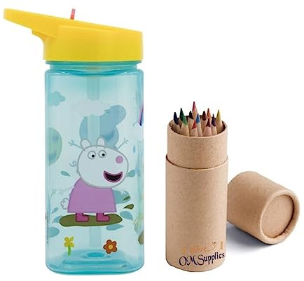 OM SUPPLIES Peppa Wiederverwendbare quadratische Wasserflasche mit integriertem Griff für einfaches Tragen, Schule, Mittagessen, Kinder, Kunststoff, inklusive 12-teiligem Bleistift-Set (Peppa)