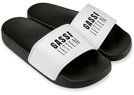 Tassenbrennerei Gassi Letten Badelatschen Herren & Frauen - Lustige Schlappen, Schuhe zum Gassi gehen - Badeschuhe - Geschenk (Schwarz, EU Schuhgrößensystem, Erwachsene, Numerisch, M, 40)