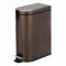 mDesign poubelle intérieur rectangulaire capacité 10 L – poubelle à pédale compacte avec réceptacle intérieur pour chambre & bureau – corbeille à papier moderne en métal & plastique – couleur bronze