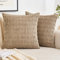 EMEMA Kordsamt Kissenbezüge Dekorative Sofakissen Moderne Kissenhüllen 40x40 cm Dekokissen Weicher Zierkissenbezug für Wohnzimmer Sofa Schlafzimmer 2er Set Hellbraun