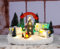 Spetebo LED Weihnachtsstadt Szene Merry Christmas - 26 cm - Weihnachtsdeko mit warm weißen LED beleuchtet Batterie betrieben - Weihnachtsdorf Tischdeko Fensterdeko