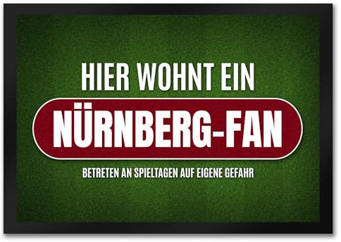 trendaffe - Hier wohnt EIN Nürnberg-Fan Fußmatte mit Rasen Motiv Fußball Stadion Tor Sport
