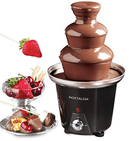 Nostalgia Fontaine à fondue au chocolat de 24 onces, capacité de 1,5 livre, facile à assembler à 3 niveaux, parfaite pour le fromage nacho, la sauce barbecue, le ranch, les liqueurs, noir