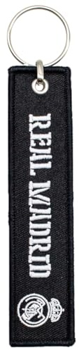 Real Madrid Llavero de Tela Producto Oficial con Escudo Bordado con Frase ¡Hala Madrid! – Accesorio Deportivo Resistente y Compacto – Ideal para Aficionados y Regalo para Fans del Club