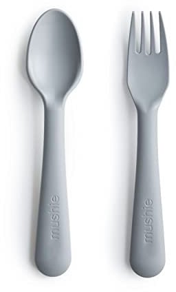 Mushie Besteckset mit Gabel & Löffel für Kinder | Wiederverwendbar Besteckset | Hergestellt in Dänemark | BPA-Frei | Sichere, Hochwertige & Langlebige Erstausstattung (Cloud)
