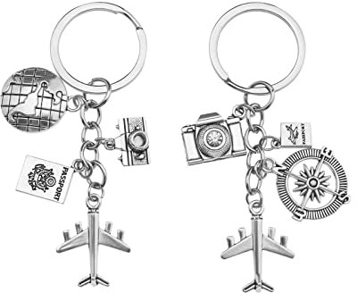 EMSea 2 Stück Schlüsselanhänger Metall mit Flugzeug Reisepass Kamera Erde Kompass Charm Anhänger Ornament Dekoration für Reiseleiter Reisebegeisterte