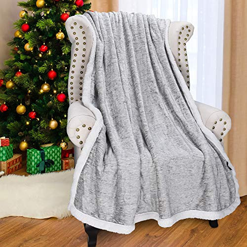 Catalonia Classy Sherpa Throw Decke, Superweiche Flauschige TV-Decken Überwürfe Weihnachten Kuscheldecke für Schlafsofas für Erwachsene und Kinder, 150 x 130 cm, Schnee Hellgrau
