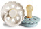 FRIGG Fairytale Schnuller 2 Packung | Latex Schnuller | BPA-Frei | Hergestellt in Dänemark | Symmetrischer Sauger in Kirschform (Cream/Stone Blue, Größe 1 (0-6 Monate))