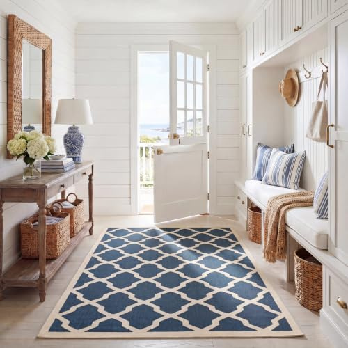 SAFAVIEH Washable Rug Outdoor Courtyard Collection - 4' x 5'7, Navy & Beige, Non-Shedding & Easy Cleaning, Ideal for Patio, Backyard, Mudroom (CY6903-268)