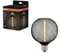 Osram DECOR LED Globe aus klarem, schwarzem bleifreiem Glas mit Strohfilament 3.5W, komfortables Warmweiß 818, 110lm/1800K, mit E27 Schraubfassung, dimmbar, 125 mm Durchmesser.