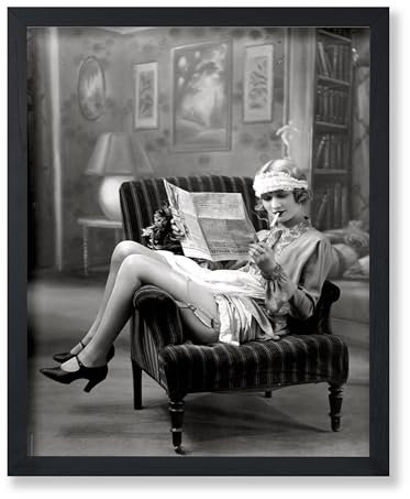 Poster Master Vintage Smoking Flapper Girl Poster – Retro Reading in Strümpfen Druck – Dessous-Kunst – Modekunst – Glamouröses Geschenk für sie, Frauen – Dekor für Schlafzimmer, Wohnzimmer – 20,3 x