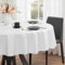 Romanstile runde Tischdecke Weihnachten 140 cm weiß Wachstuchtischdeke 350GSM Outdoor PVC Tablecloth Tischtuch abwaschbar wasserdicht wetterfest für Esstisch,Garten,Balkon,Grill,Party,Weihnachtsdeko