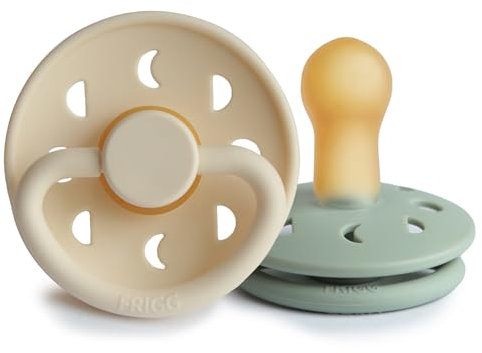 FRIGG Moon Phase Schnuller 2 Packung | Latex Schnuller | BPA-Frei | Hergestellt in Dänemark | Symmetrischer Sauger in Kirschform (Cream/Sage, Größe 2 (6-18 Monate))