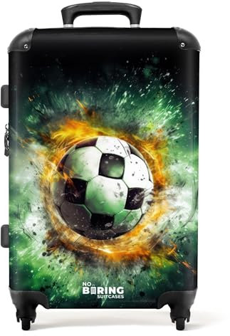 NoBoringSuitcases.com Kinderkoffer Jungen, Koffer Groß, Koffer Kinder, Koffer TSA Schloss, Reisekoffer Kinder Jungen, Rollkoffer, Koffer Mittelgroß (Fußball mit Flammen - Grün, 67 cm - 72 L)