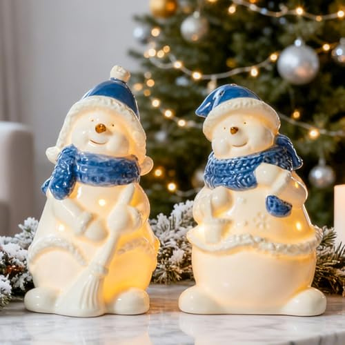 DN DECONATION Winter & Weihnachten Deko 2er Set Keramik Schneemann Figuren | mit LED-Beleuchtung - Deko für Winter & Weihnachten im Innenbereich, Fensterbank, Tisch & Regal