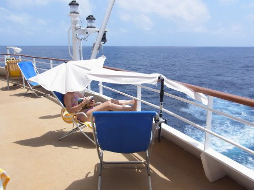 SONNENSCHIRME - SCHIFF - REISE Fächerschirme - AIDA - STABIELO ® CLASSIC - FARBE - BORDEAUX - NO. 461 - HUSUM - ZANGENBERG - Polyester 160 Gramm - UPF 30+40+50 - wetterfest - wasserabweisend - Lichtechtheit 5-6 - aufgefächert 140 x 70 cm - mit Holly 360 ° Universalgelenkhalterung ®Edelstahlkonus (40 EUR) und Gummischutzkappen - INNOVATIONEN MADE in GERMANY - HOLLY PRODUKTE STABIELO ® - Für Befestigungen von Ø 35 - 55-60 mm MULTIHALTER STGVC 5530 gegen AUFPREIS von 10 EUR -