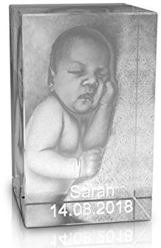 VIP-LASER 2D Gravur Glas Kristall Quader im Hochformat L mit Deinem Babyfoto. Dein Wunschfoto für die Ewigkeit Mitten in Glas! Groesse L = 60x40x40mm