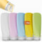 FAMOCA Lot de 5 flacons de voyage rechargeables en silicone avec fermeture de sécurité sans BPA pour homme et femme 100 ml Avec étiquettes (5 couleurs)
