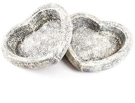 Burwells 2 x Heart Shape Planters – Lightweight Stone Effect Decorative Outdoor Garden Flower Plant Pots with Drainage Holes - Patio, Decking, Balcony, Yard Decor, Each Measure H8cm x W31cm x D28cm
